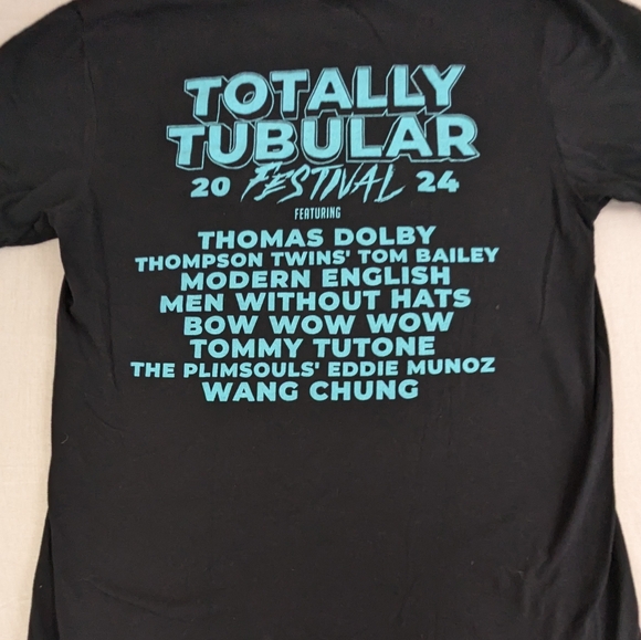 Totally Tubular 80s 2024 Concert Tour Tee with Line Up On Back Medium - Picture 1 of 6